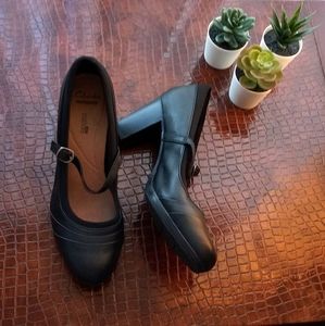 Clarks Collection Soft Cushion size 9